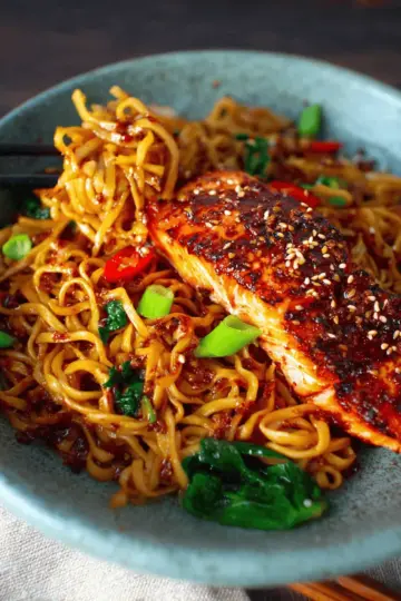 Asian Salmon with Noodles