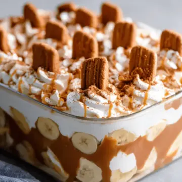 Biscoff Banana Pudding with Dulce de Leche