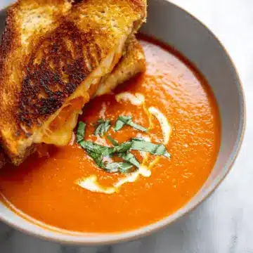 Easy Tomato Soup With Grilled Cheese