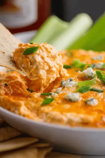 Crock Pot Buffalo Chicken Dip