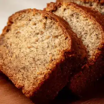 Easy Banana Bread (Classic Banana Bread)