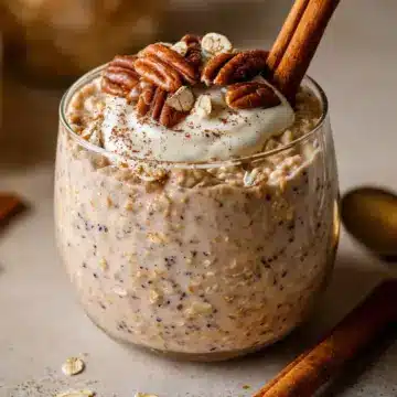 Cinnamon Roll Overnight Oats