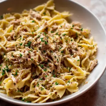 Easy Canned Tuna Pasta (Ready in 15 Minutes!)