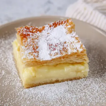Easy Vanilla Custard Bars – Made With Puff Pastry!
